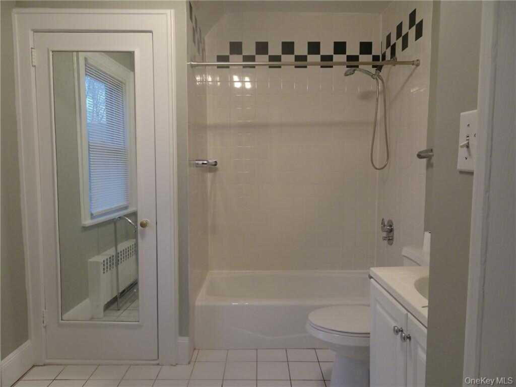 218 Carroll Avenue, Rye, NY 10543 - Photo 18 of 24