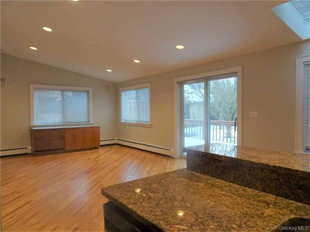 218 Carroll Avenue, Rye, NY 10543 - Photo 8 of 24