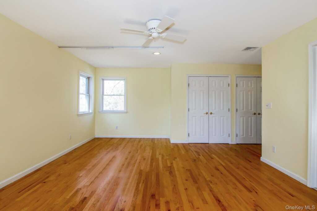 4 Manor Place, White Plains, NY 10605 - Photo 20 of 32
