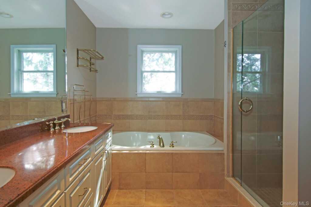4 Manor Place, White Plains, NY 10605 - Photo 23 of 32
