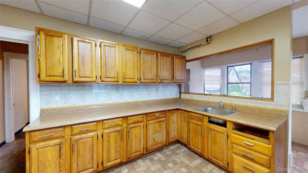 26 Parker Street, Rye, NY 10573 - Photo 4 of 24