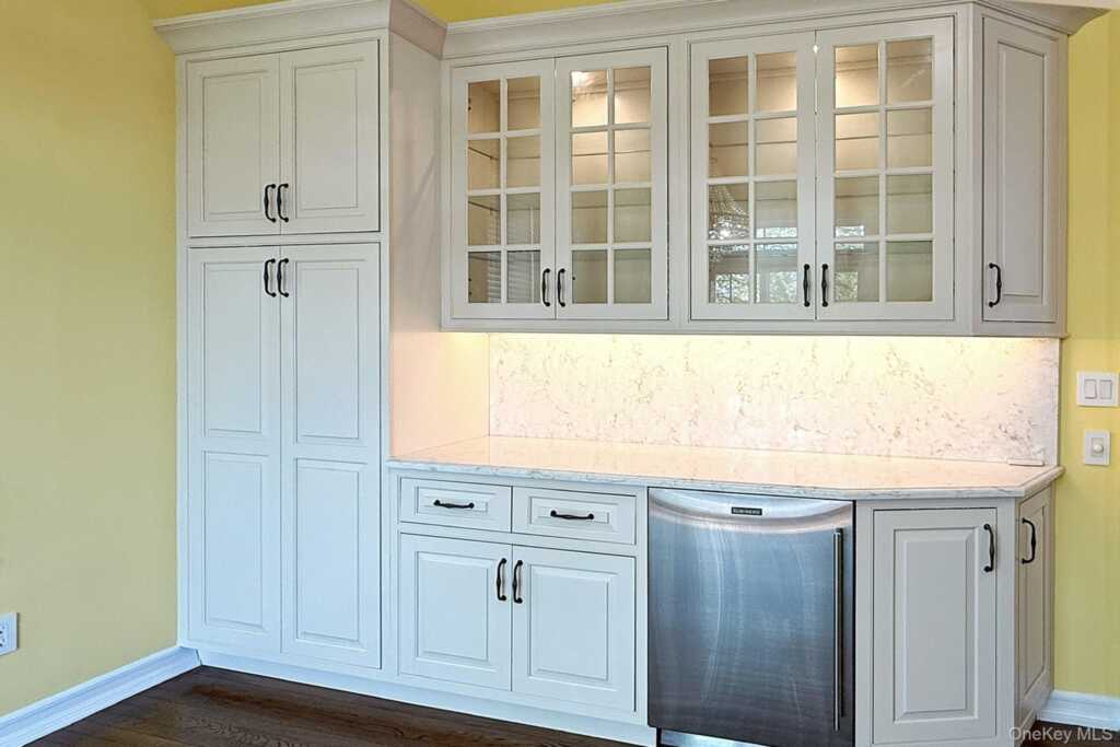 9 Meeting House Lane, Rye, NY 10573 - Photo 8 of 47
