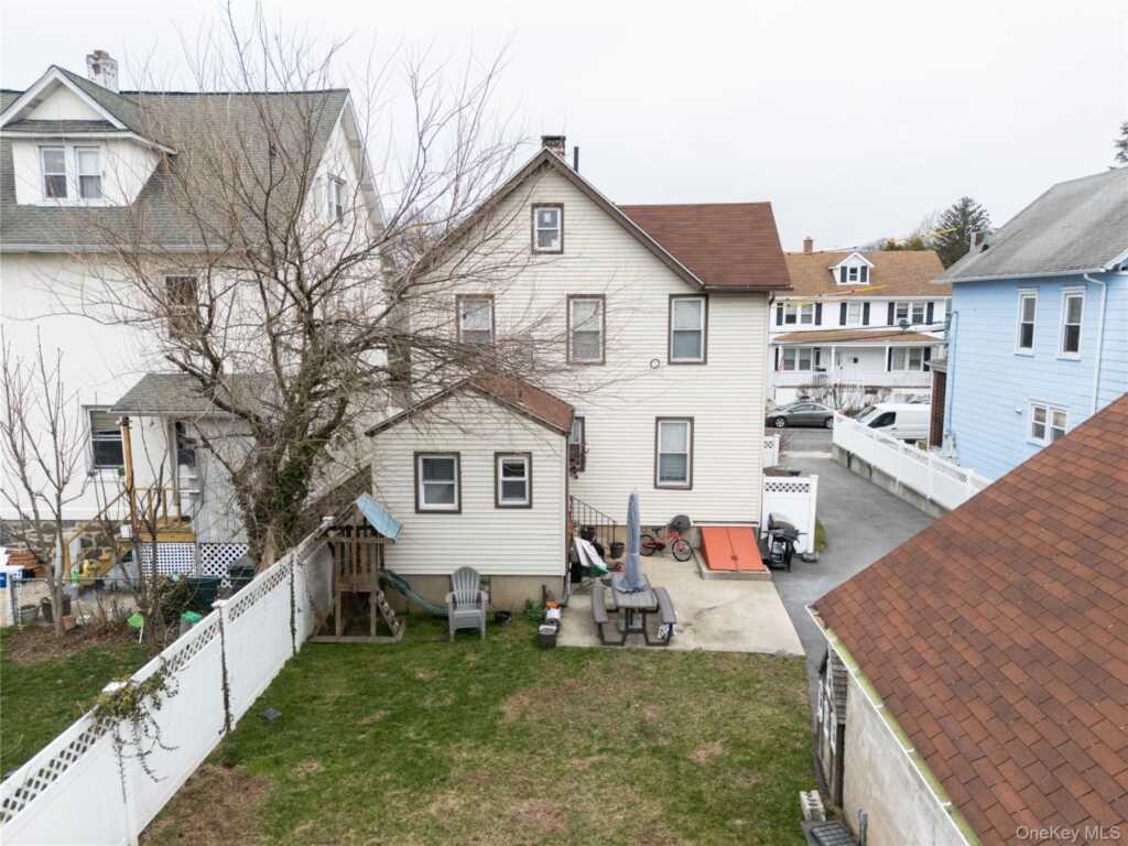 322 Olivia Street, Rye, NY 10573 - Photo 2 of 19