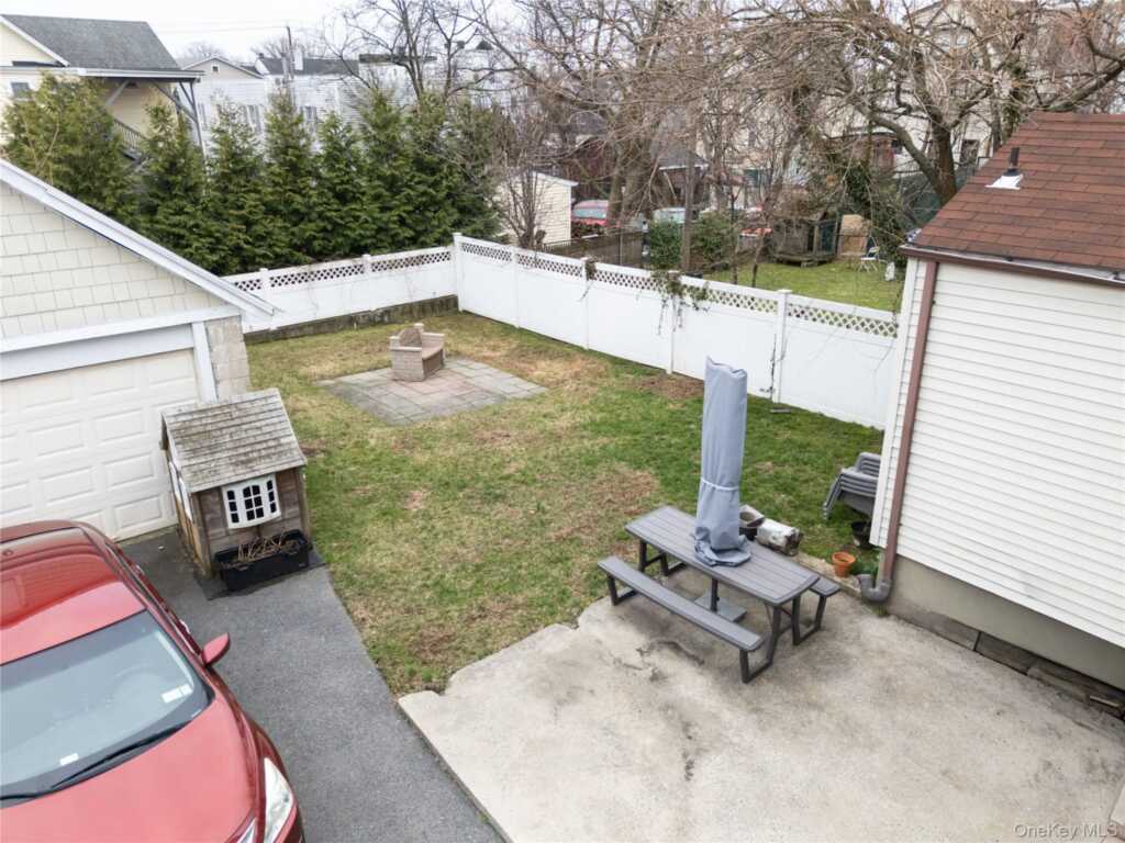 322 Olivia Street, Rye, NY 10573 - Photo 4 of 19