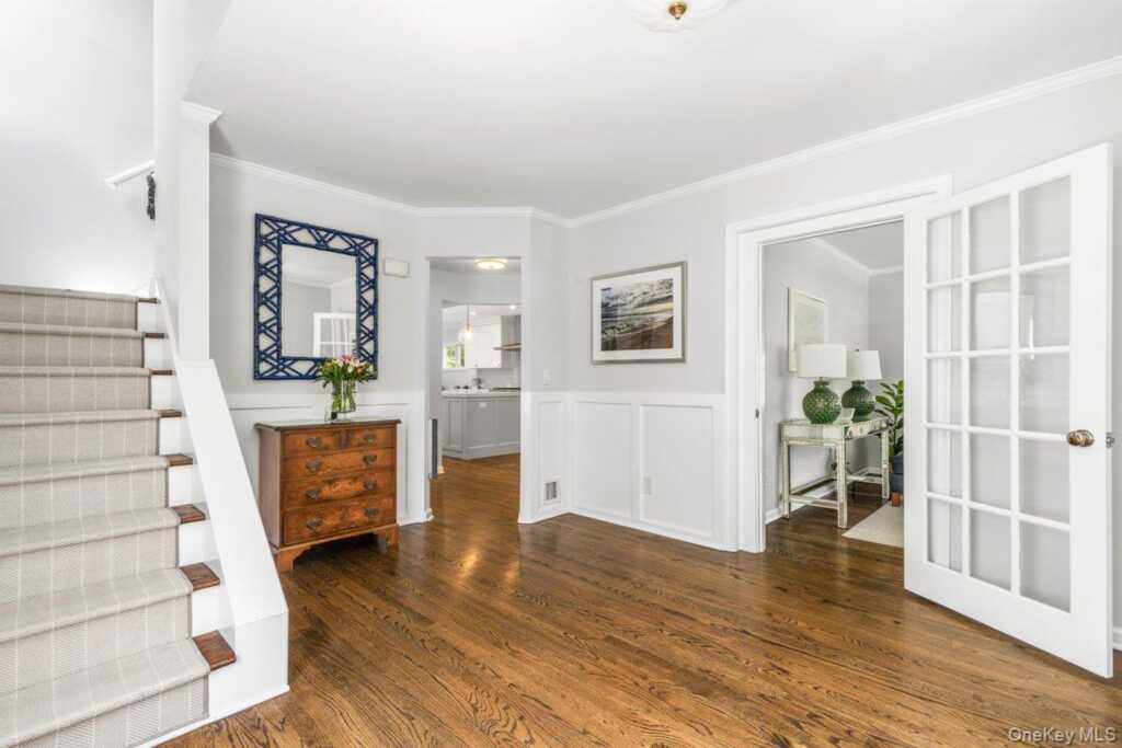 34 Davis Avenue, Rye, NY 10580 - Photo 3 of 33