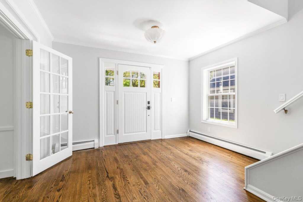 34 Davis Avenue, Rye, NY 10580 - Photo 4 of 33