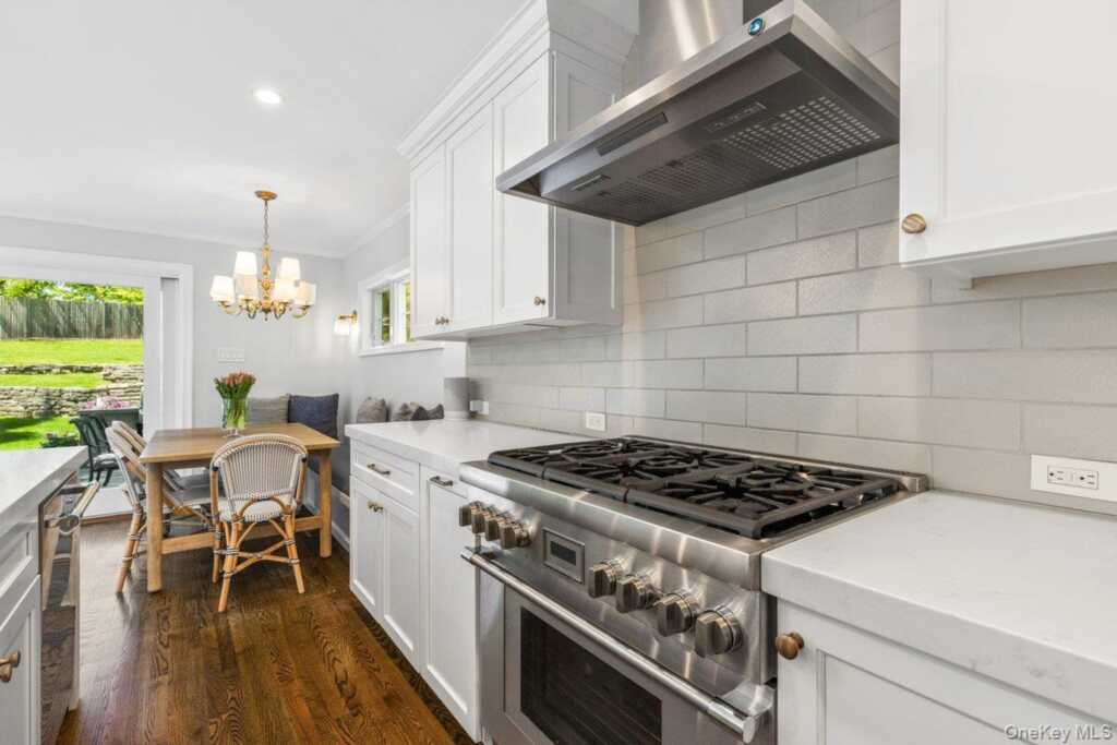 34 Davis Avenue, Rye, NY 10580 - Photo 9 of 33