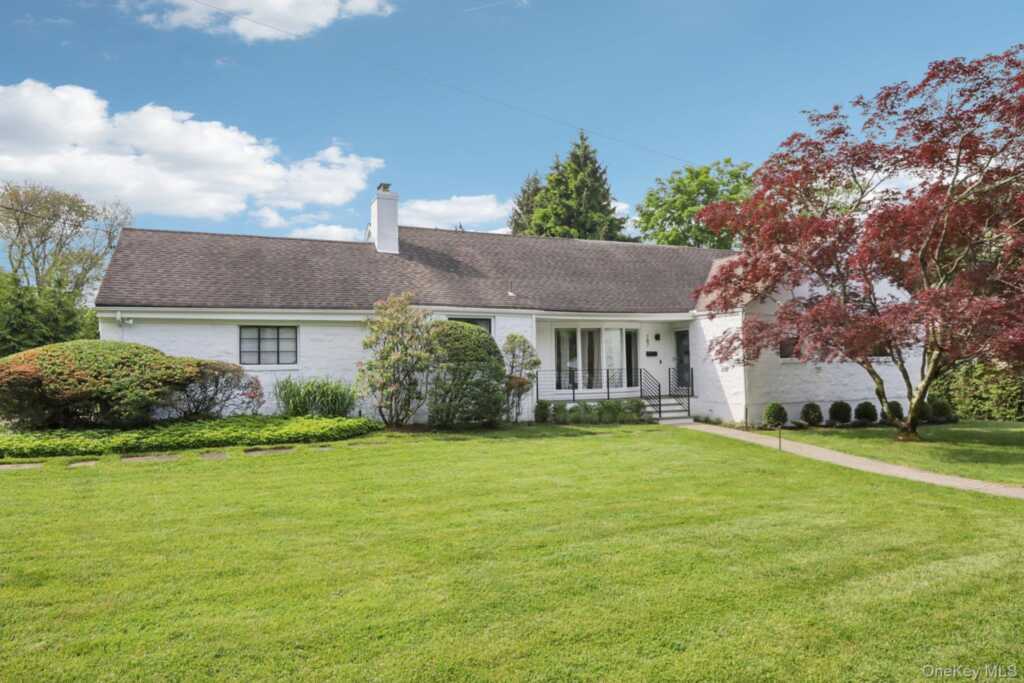 187 Thornbury Road, New Rochelle, NY 10583