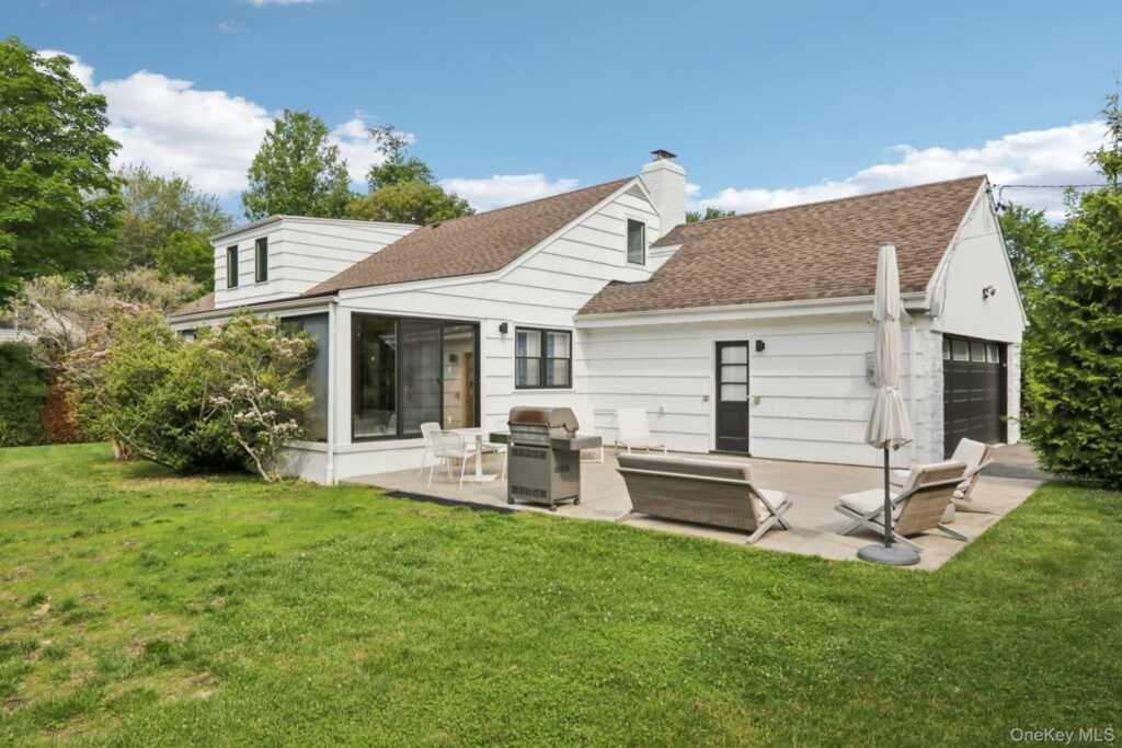 187 Thornbury Road, New Rochelle, NY 10583 - Photo 31 of 37