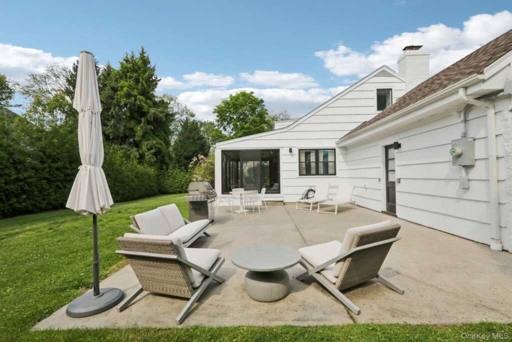 187 Thornbury Road, New Rochelle, NY 10583 - Photo 32 of 37