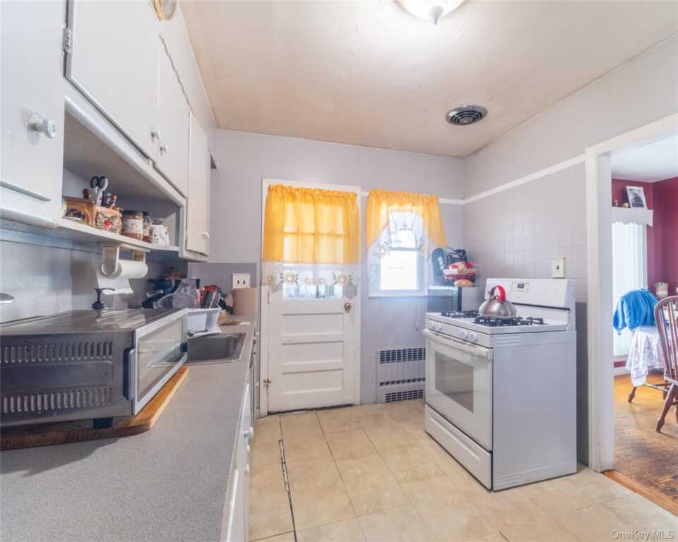 255 Glen Avenue, Rye, NY 10573 - Photo 6 of 18