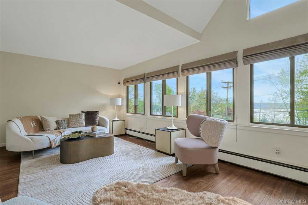 277 S Boulevard, Nyack, NY 10960 - Photo 5 of 32