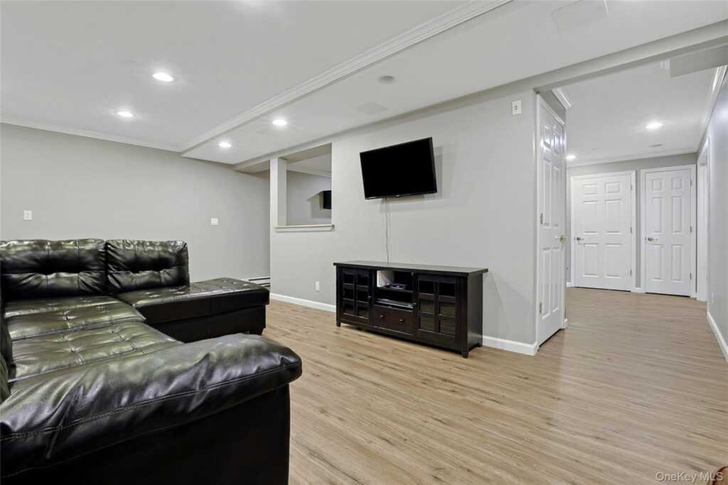 20 Sandstone Trail, New City, NY 10956 - Photo 36 of 40
