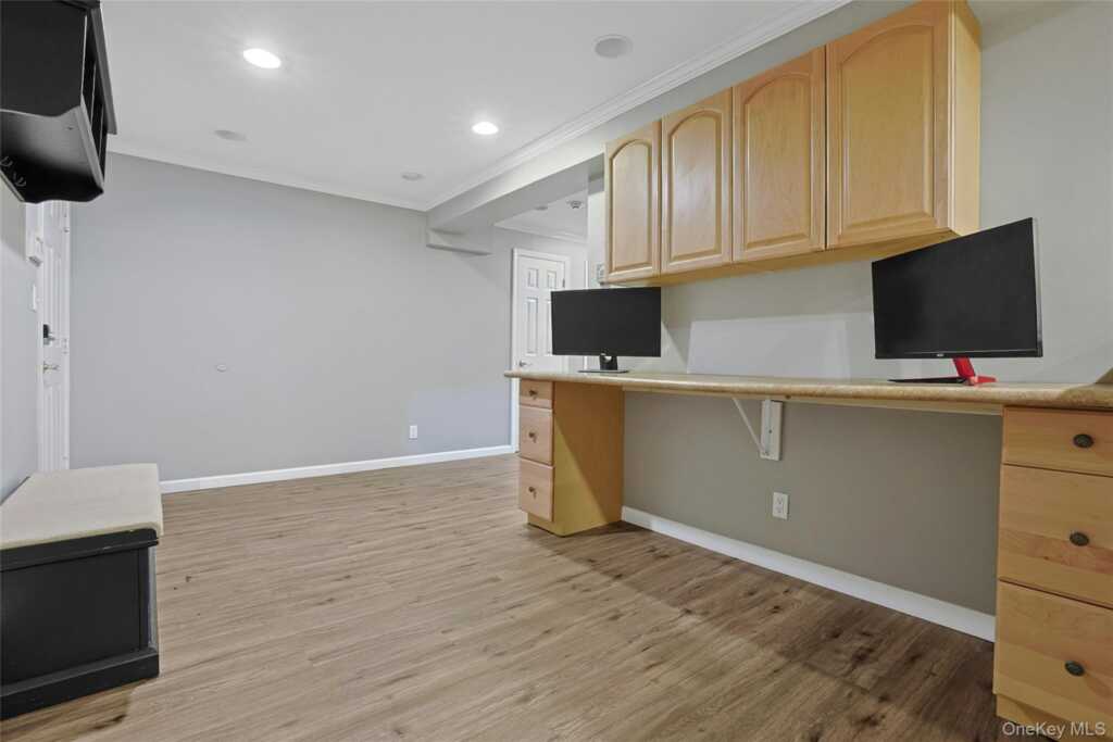 20 Sandstone Trail, New City, NY 10956 - Photo 37 of 40