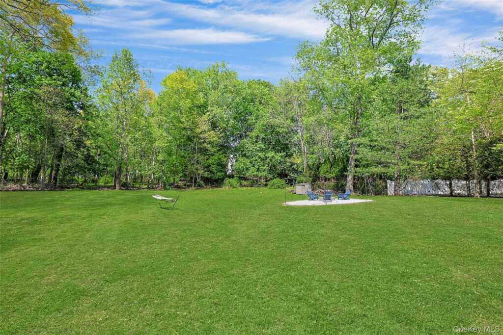 20 Sandstone Trail, New City, NY 10956 - Photo 9 of 40