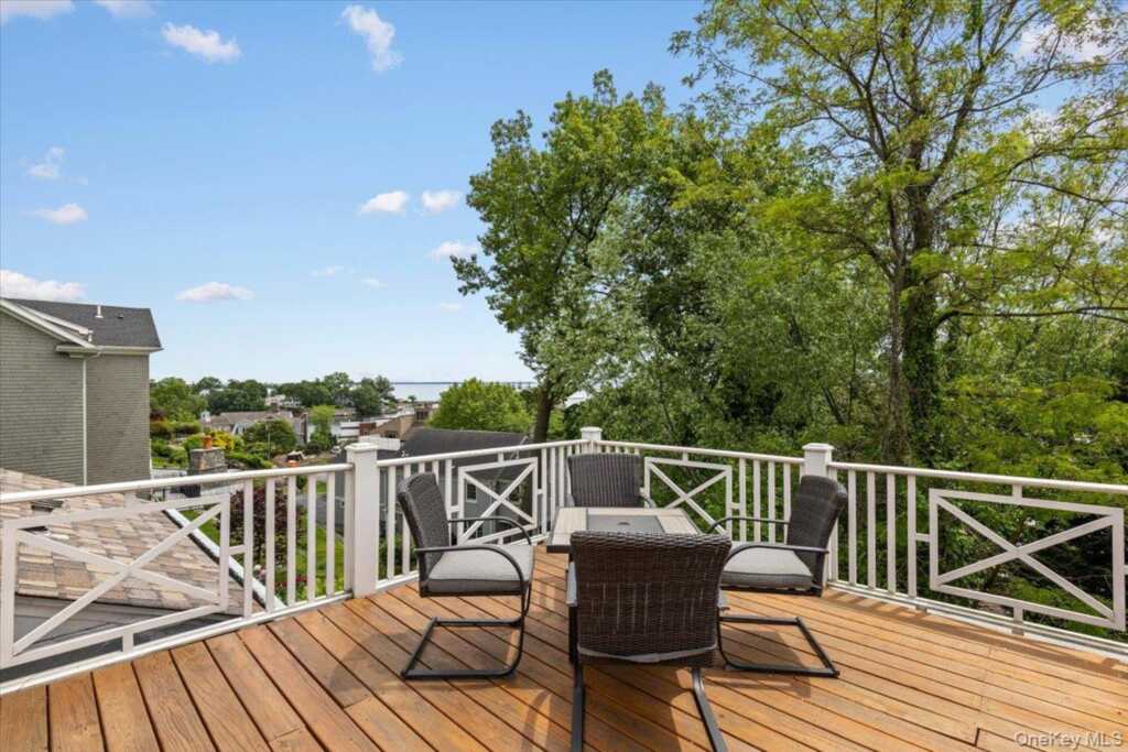 1 Hilltop Drive, Rye, NY 10573 - Photo 10 of 21