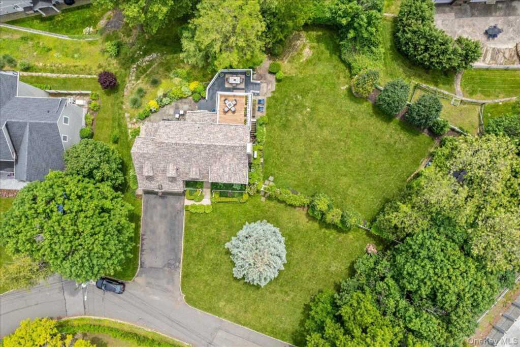 1 Hilltop Drive, Rye, NY 10573 - Photo 16 of 21