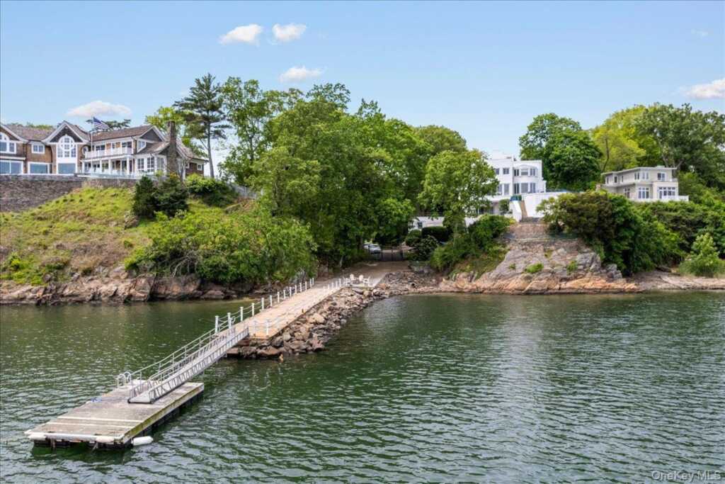 1 Hilltop Drive, Rye, NY 10573 - Photo 18 of 21