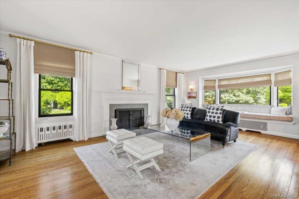 1 Hilltop Drive, Rye, NY 10573 - Photo 3 of 21