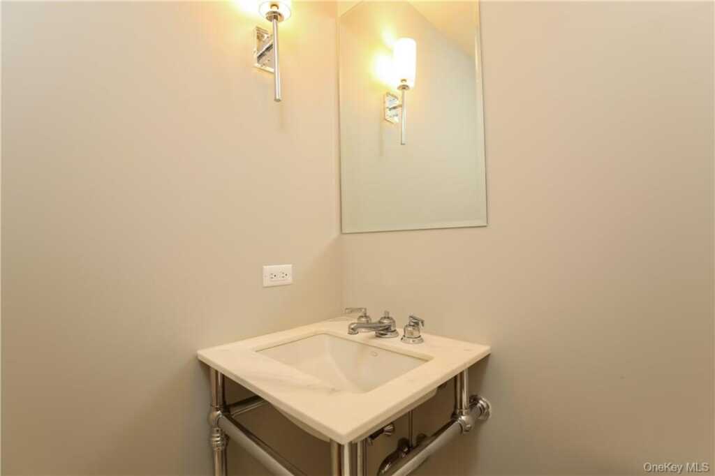 1 Renaissance Square, Unit #21F, White Plains, NY 10601 - Photo 11 of 15