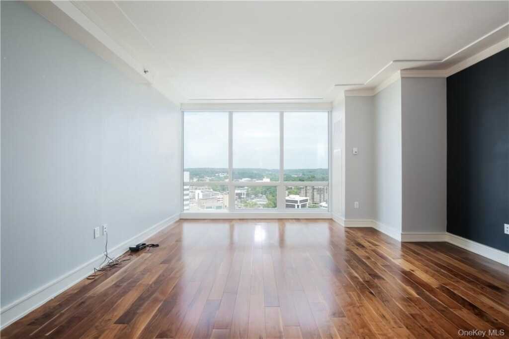 1 Renaissance Square, Unit #21F, White Plains, NY 10601 - Photo 4 of 15
