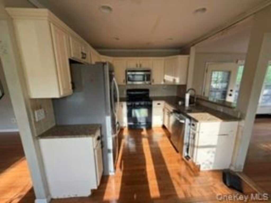13 Venter Lane, Nanuet, NY 10954 - Photo 19 of 48