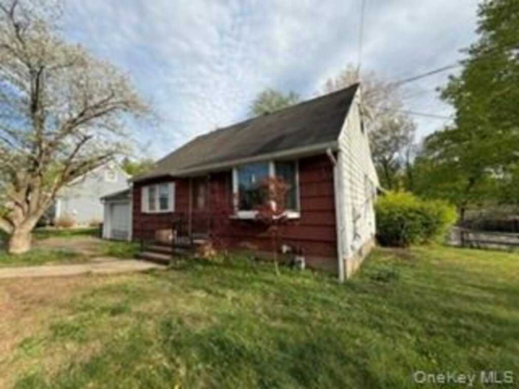 13 Venter Lane, Nanuet, NY 10954 - Photo 4 of 48