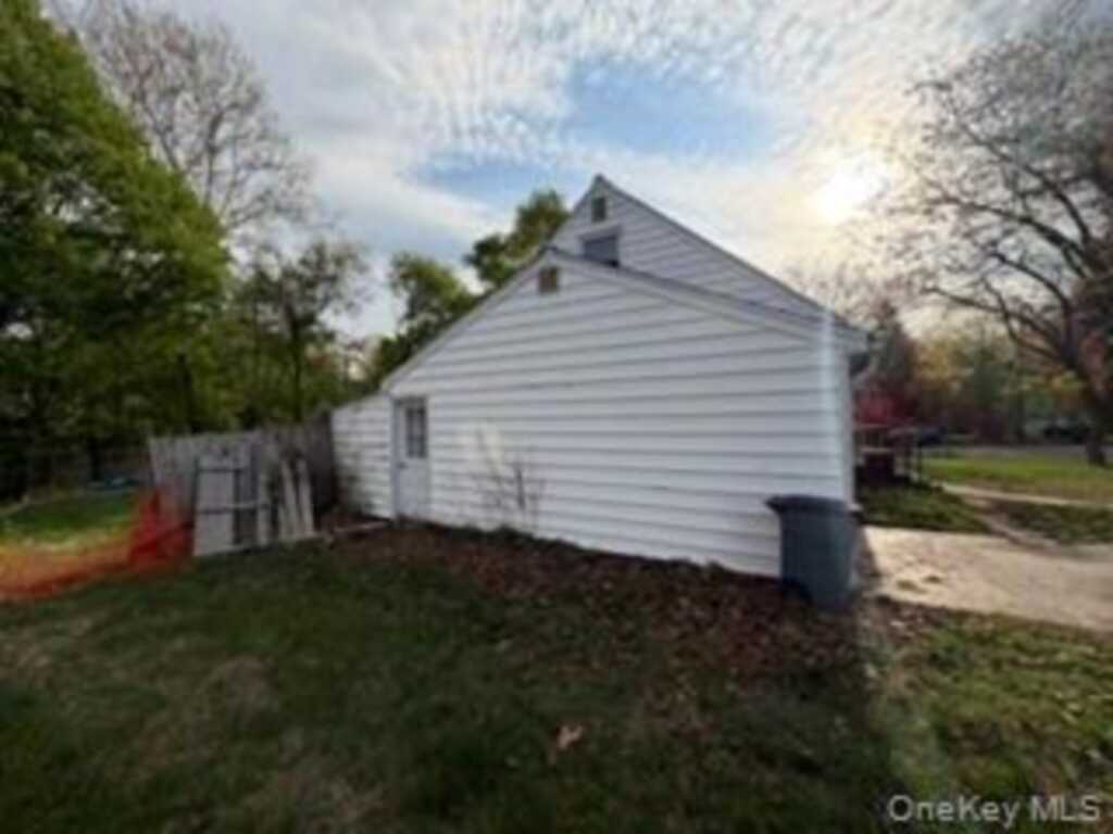 13 Venter Lane, Nanuet, NY 10954 - Photo 6 of 48
