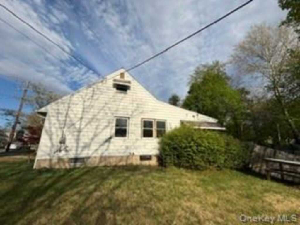 13 Venter Lane, Nanuet, NY 10954 - Photo 7 of 48