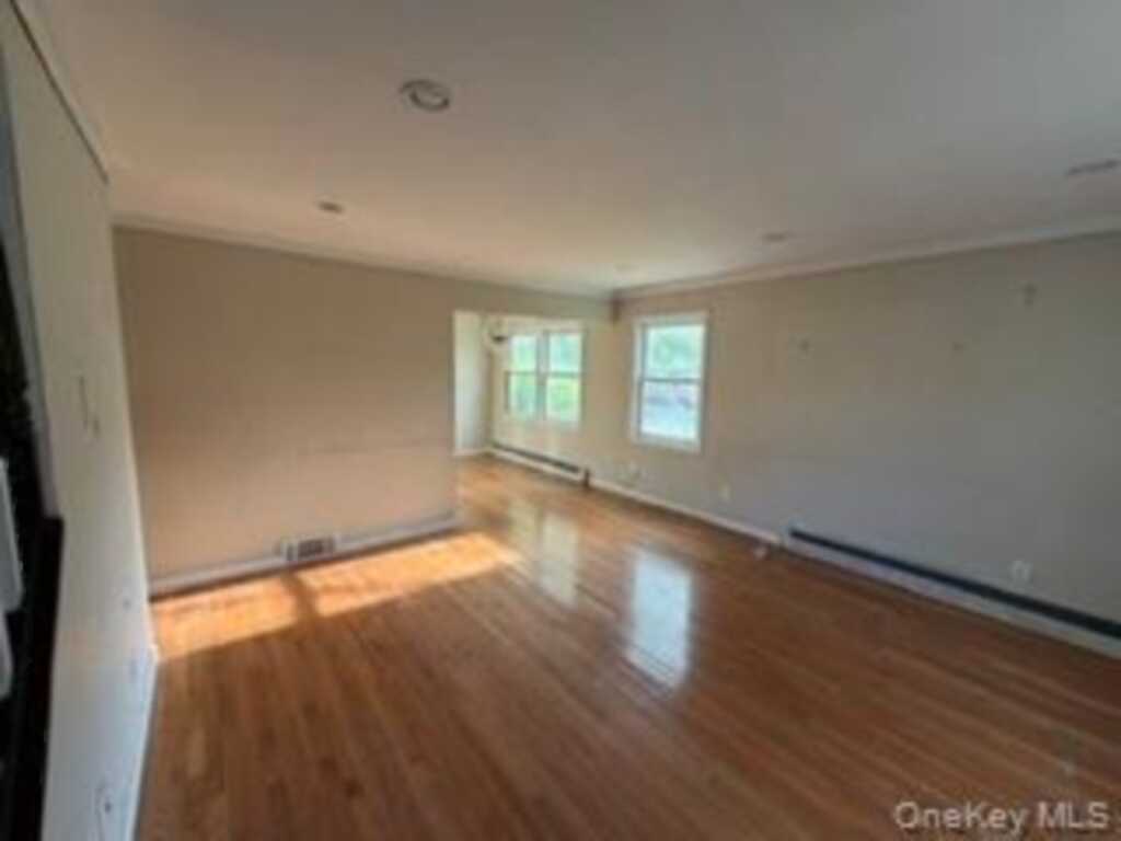 13 Venter Lane, Nanuet, NY 10954 - Photo 9 of 48
