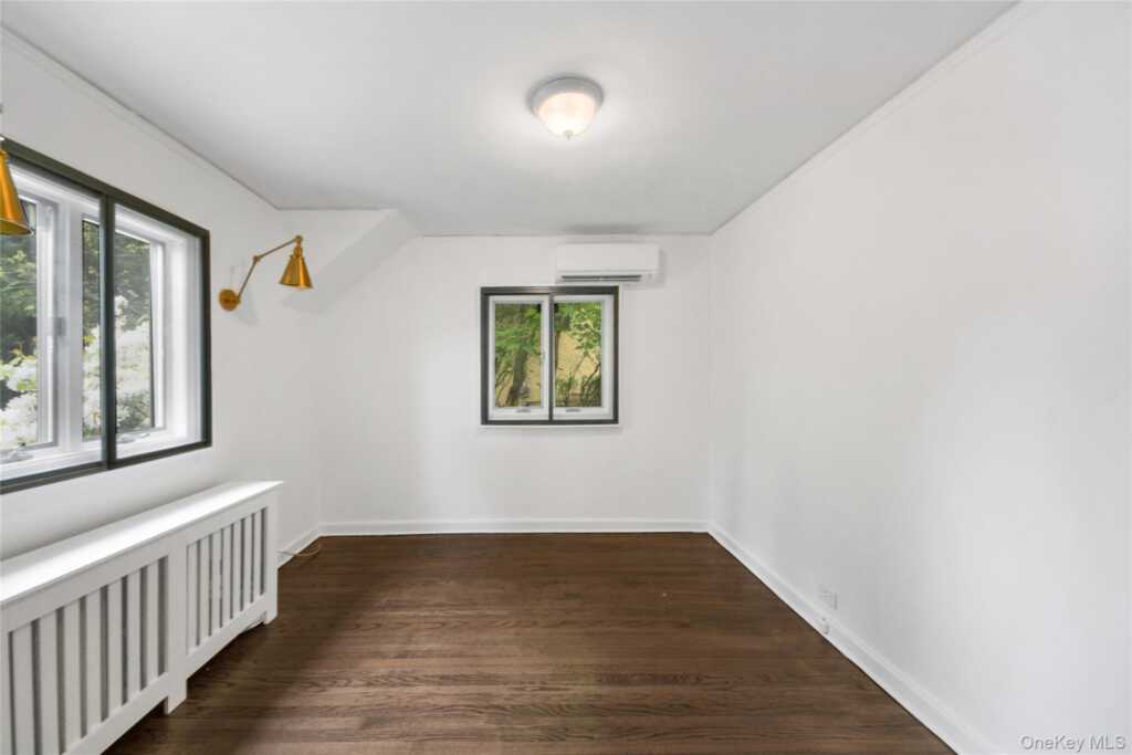 10 Cherry Avenue, New Rochelle, NY 10801 - Photo 17 of 44