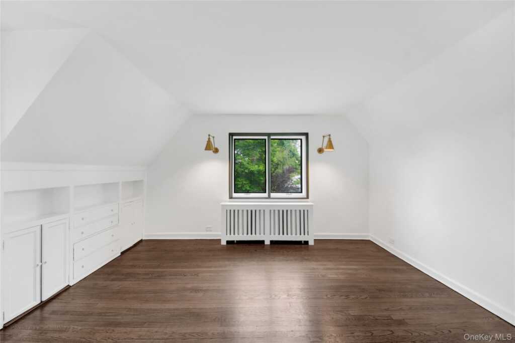 10 Cherry Avenue, New Rochelle, NY 10801 - Photo 19 of 44