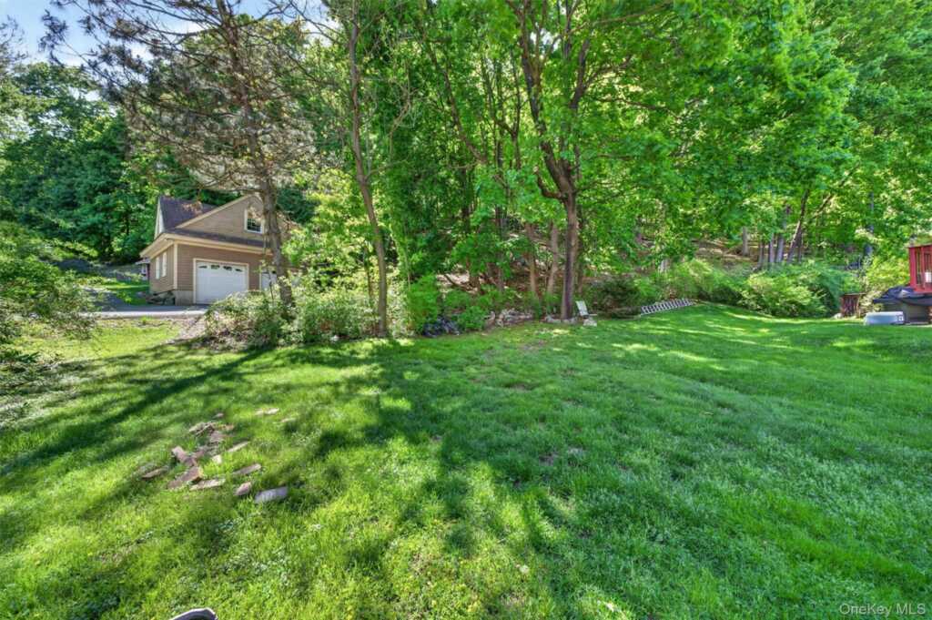 11 Rockledge Drive, Suffern, NY 10901 - Photo 19 of 21
