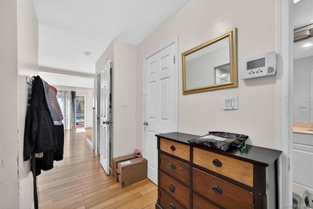 11 Rockledge Drive, Suffern, NY 10901 - Photo 4 of 21