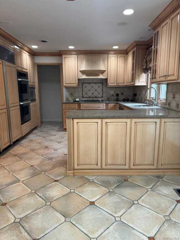 24 Beaumont Drive, New City, NY 10956 - Photo 11 of 24