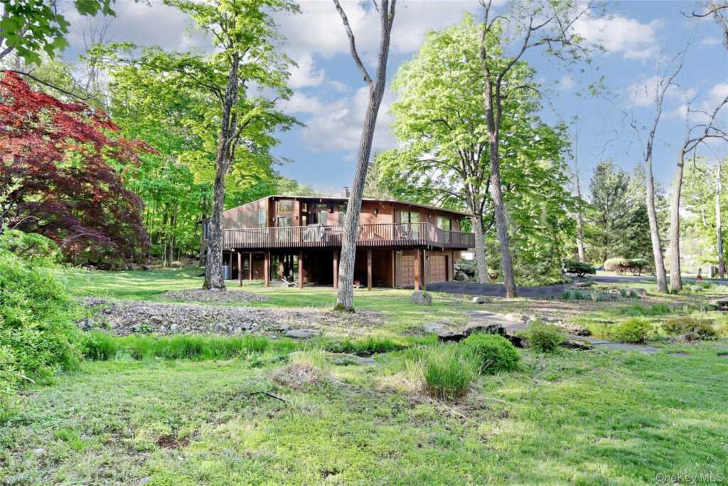 24 Spook Rock Road, Suffern, NY 10901 - Photo 26 of 32