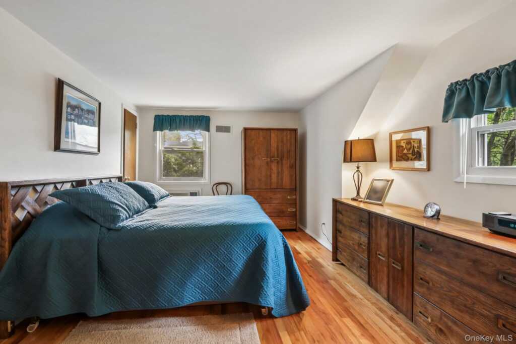 22 Stony Run, New Rochelle, NY 10804 - Photo 21 of 38