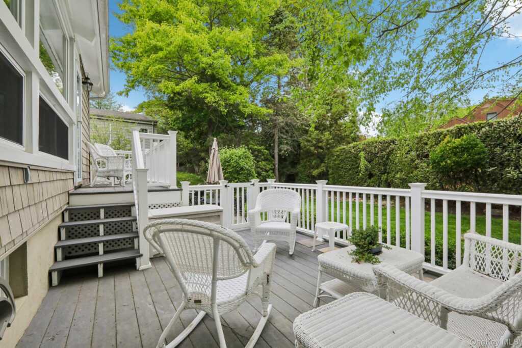 22 Stony Run, New Rochelle, NY 10804 - Photo 26 of 38