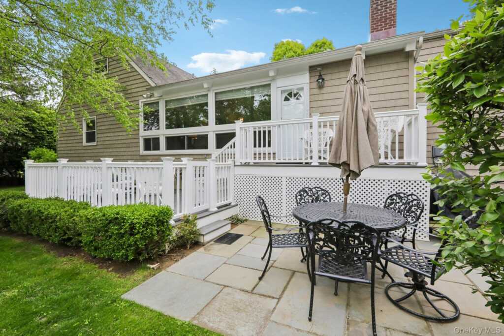 22 Stony Run, New Rochelle, NY 10804 - Photo 28 of 38