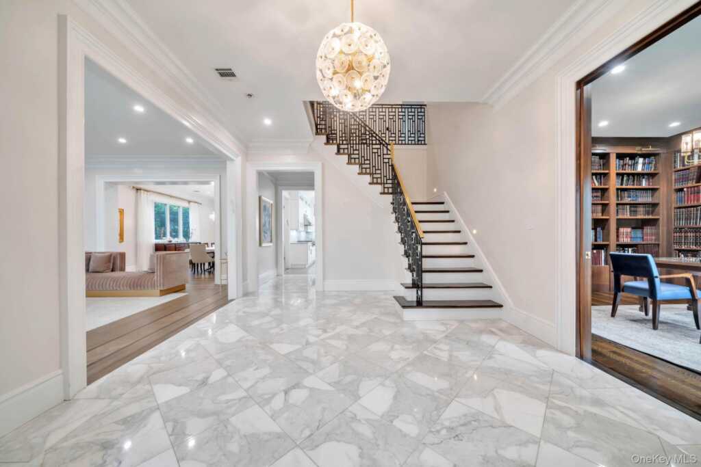 12 Dalewood Drive, Suffern, NY 10901 - Photo 3 of 40