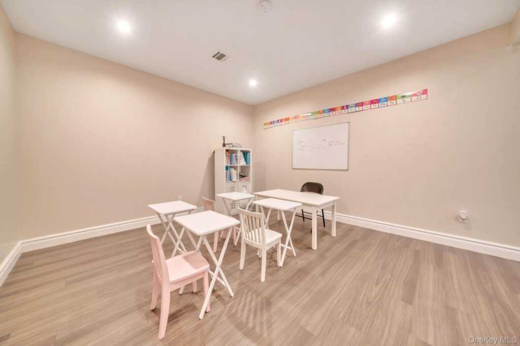 12 Dalewood Drive, Suffern, NY 10901 - Photo 32 of 40