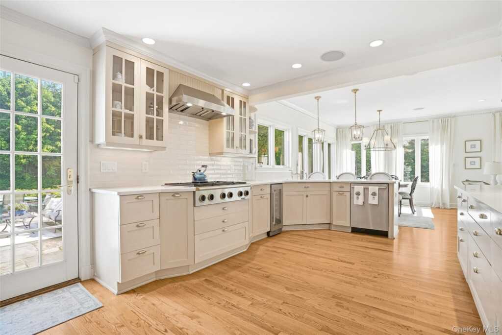 164 Julian Street, Rye, NY 10580 - Photo 11 of 38
