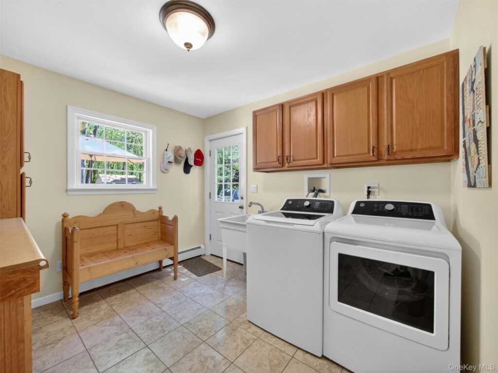 22 E Mayer Drive, Suffern, NY 10901 - Photo 18 of 39