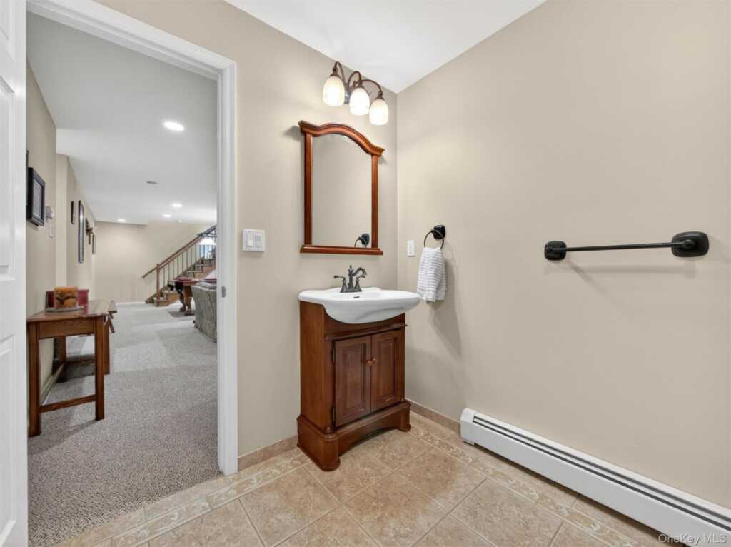 22 E Mayer Drive, Suffern, NY 10901 - Photo 29 of 39