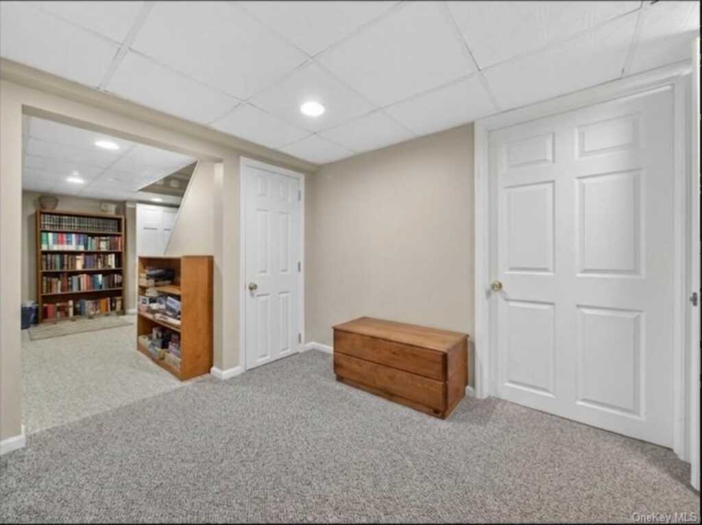 22 E Mayer Drive, Suffern, NY 10901 - Photo 30 of 39