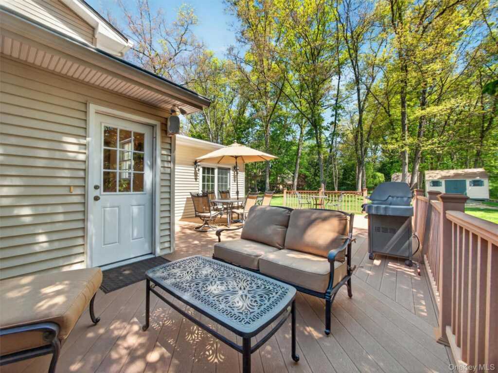 22 E Mayer Drive, Suffern, NY 10901 - Photo 33 of 39