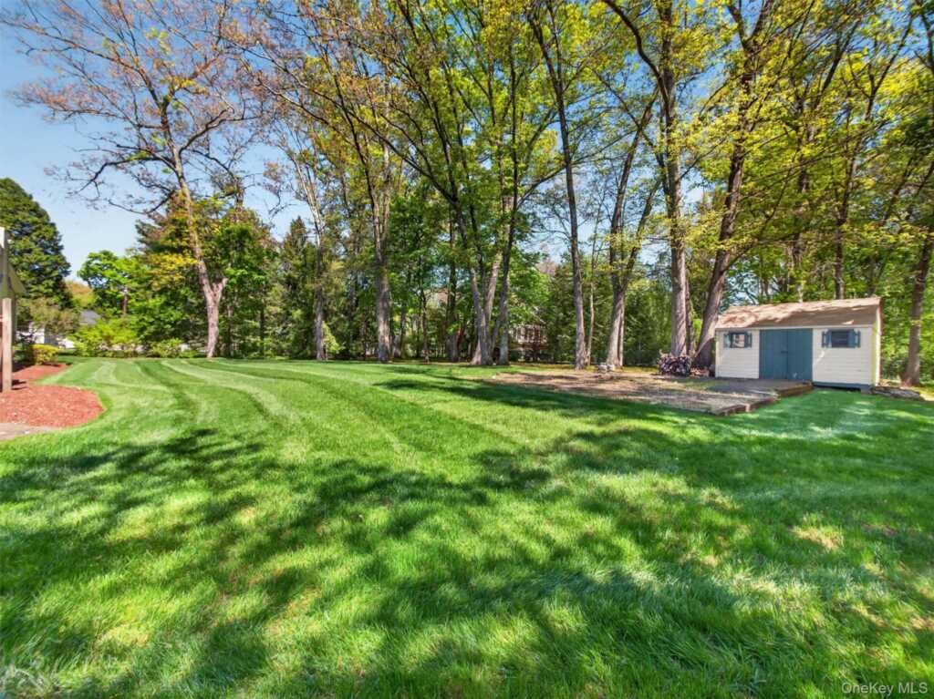 22 E Mayer Drive, Suffern, NY 10901 - Photo 34 of 39