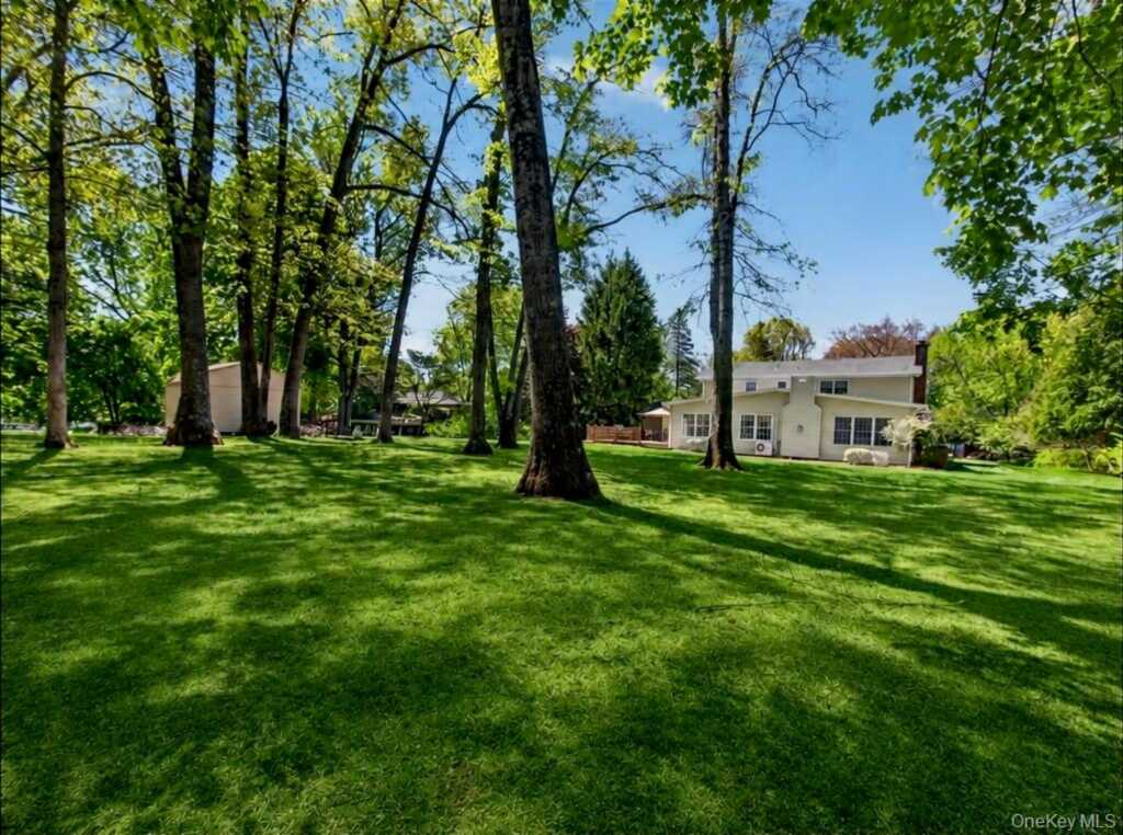 22 E Mayer Drive, Suffern, NY 10901 - Photo 36 of 39