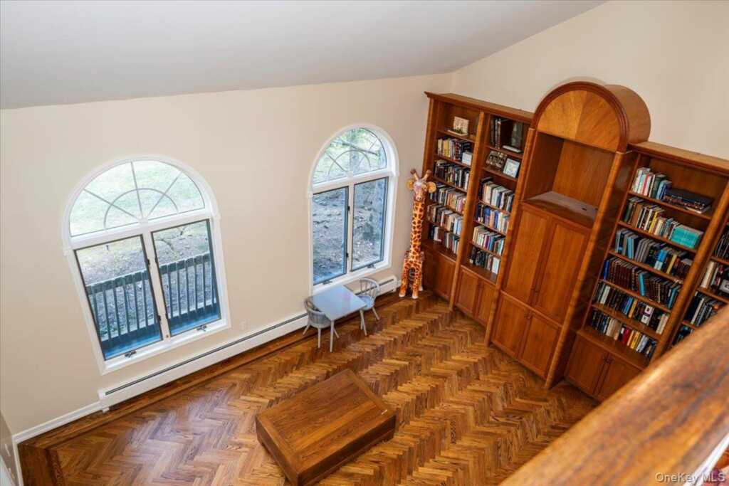 11 Baker Lane, Suffern, NY 10901 - Photo 12 of 49