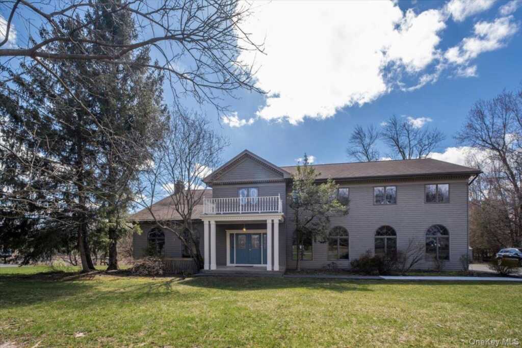 11 Baker Lane, Suffern, NY 10901 - Photo 2 of 49